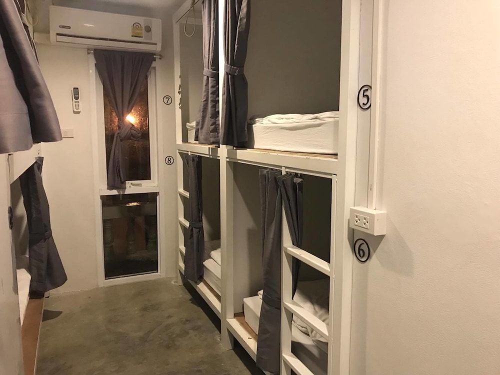 Mixed Dorm 8 beds