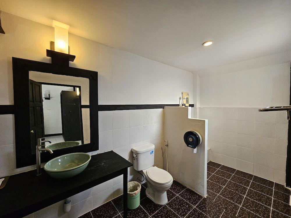 Phitharom PP Resort Superior Double Room 18