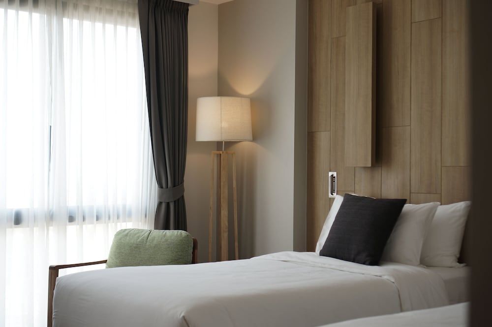 Brique Hotel Chiang Mai Premier Double or Twin Room, City View 5