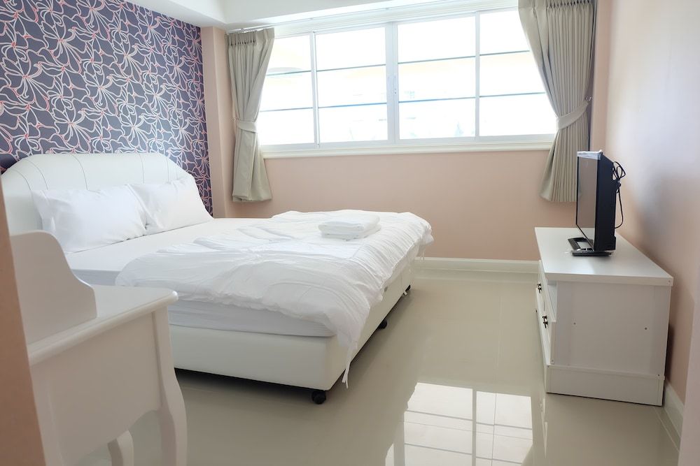 undefined Aree Art Residence 4