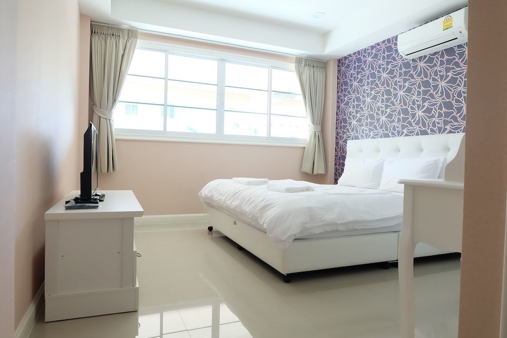 undefined Aree Art Residence 6