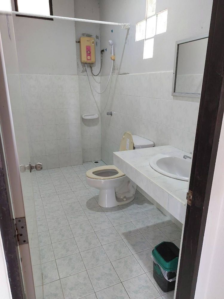 Chill Beach Resort Standard Room 7