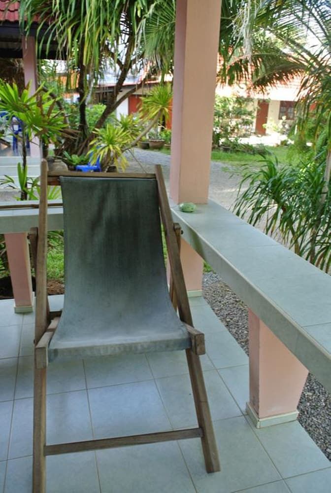 Chill Beach Resort Standard Room 4