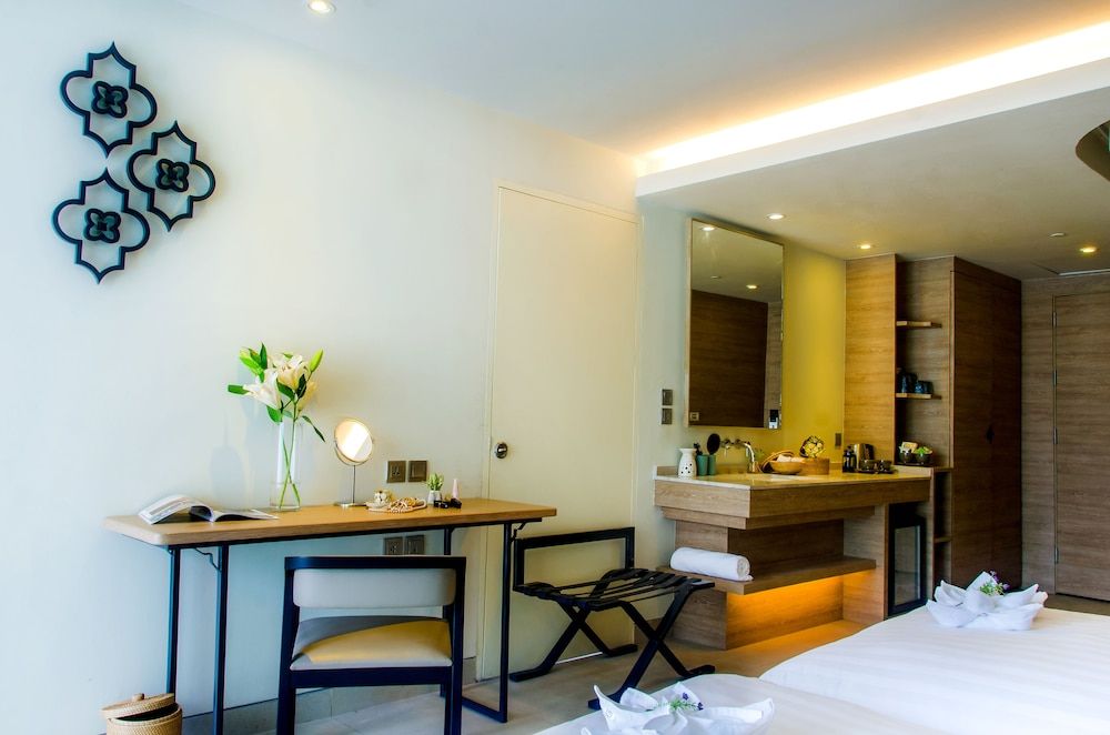 Grand Deluxe Jacuzzi
