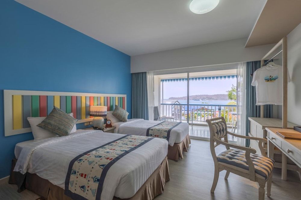 Somewhere Koh Sichang Deluxe Room 3