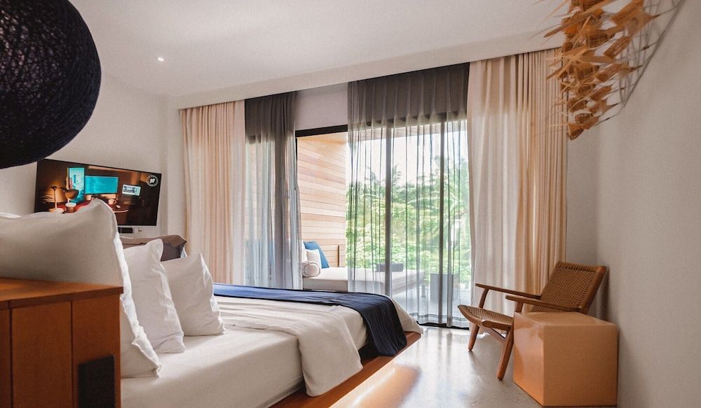 Sichon Cabana Beach Resort Room 3