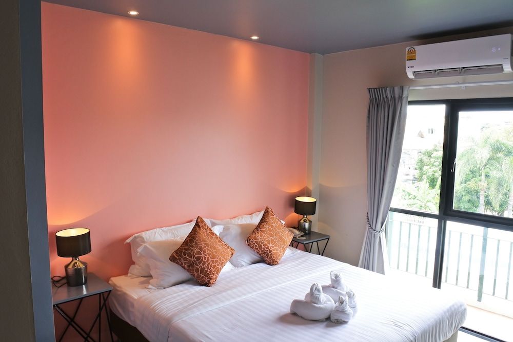 H Hotel Phrasing Superior Double Room 11