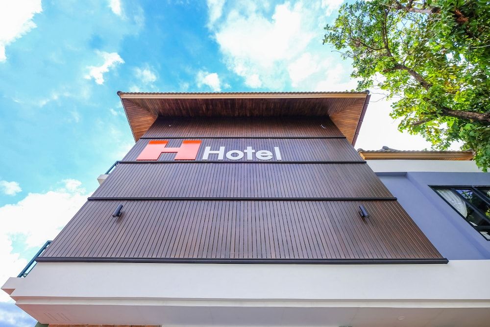 undefined H Hotel Phrasing 3