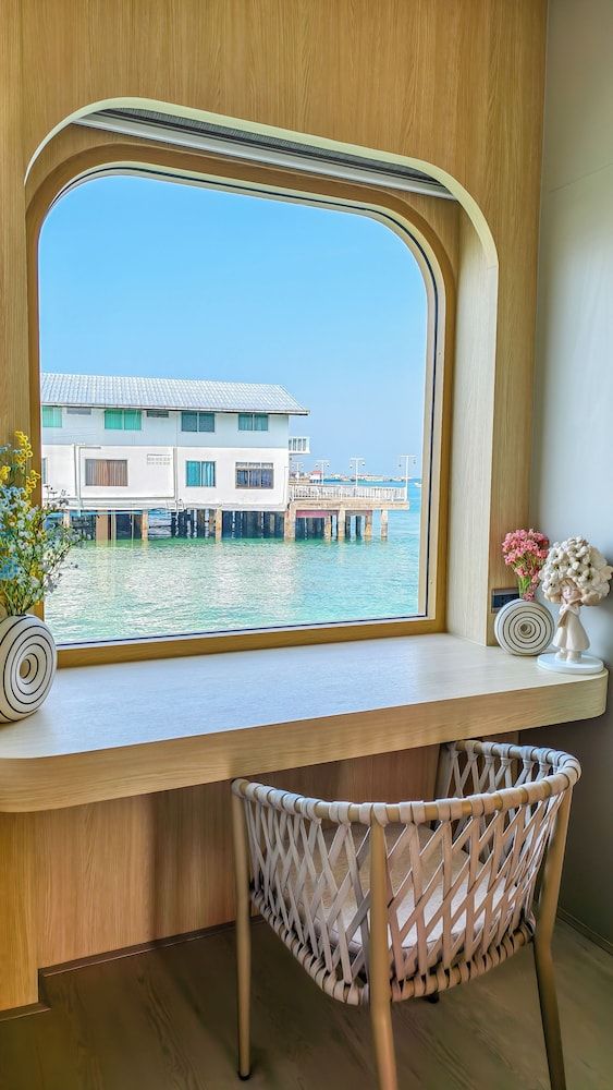 Moonlight Koh Larn Deluxe Room 3