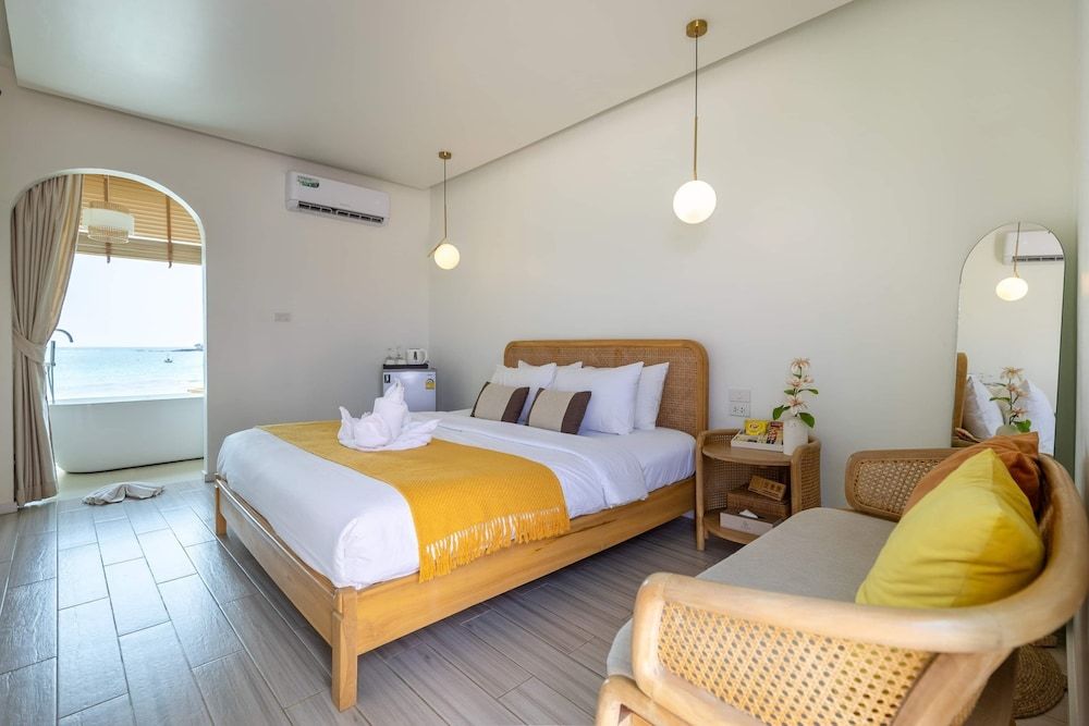 Moonlight Koh Larn Sweet Room 3