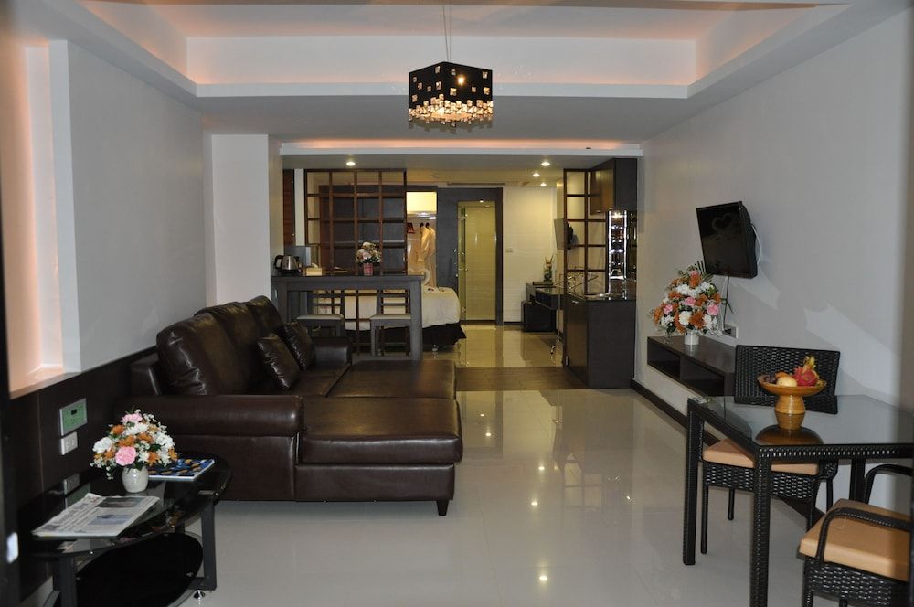 The Gallery @ Koh Chang Studio Room 4