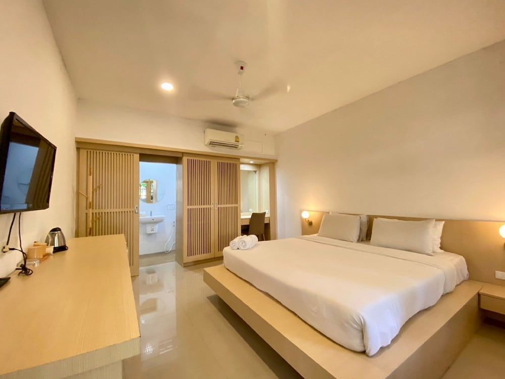 Garden Home Kata Deluxe Room, Garden View 7