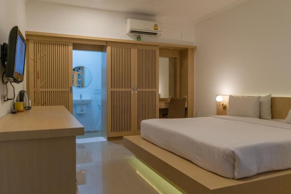 Garden Home Kata Deluxe Room, Garden View