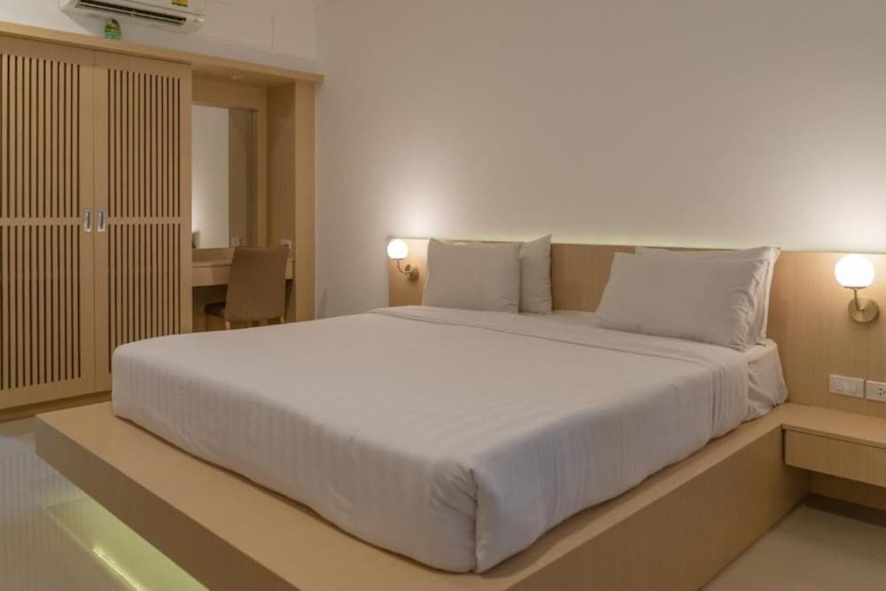 Garden Home Kata Deluxe Room, Garden View 2