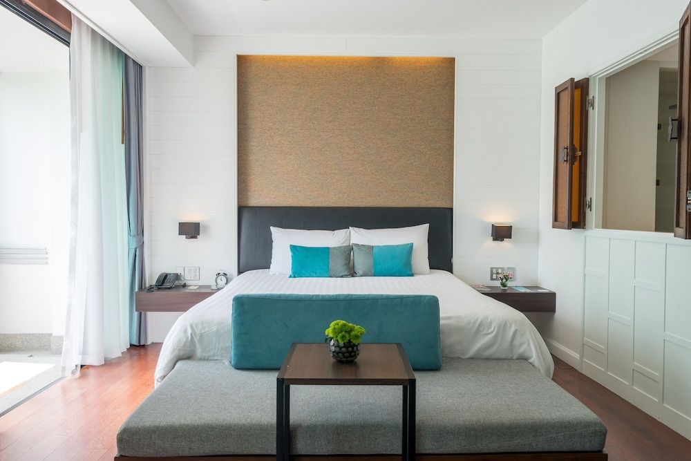 Loligo Resort Hua Hin Deluxe Balcony Room 4