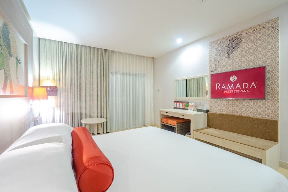 Deluxe Room - Breakfast