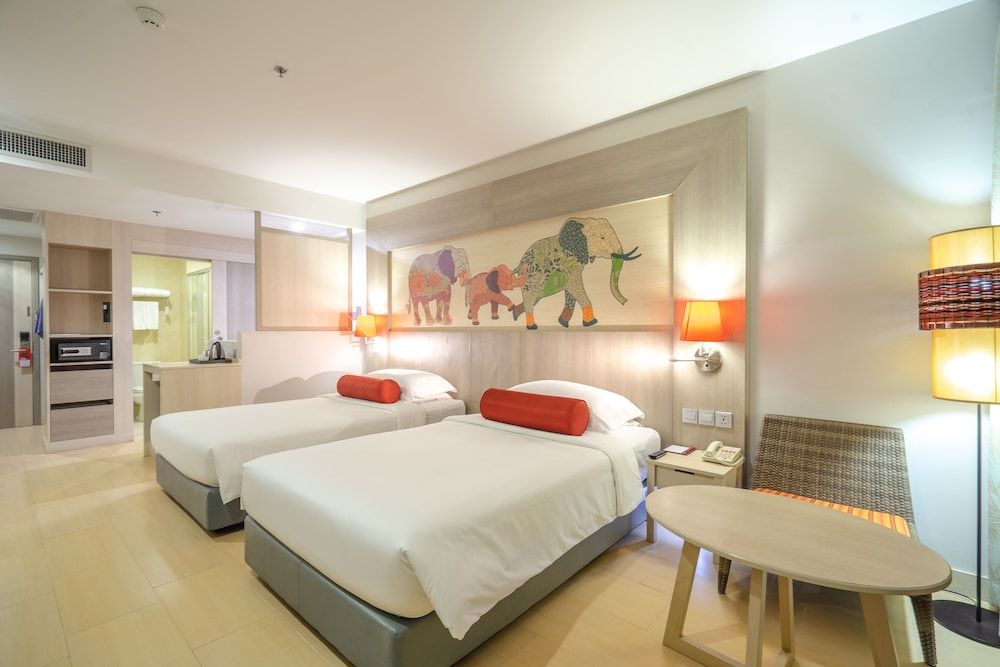 Deluxe Room - Breakfast