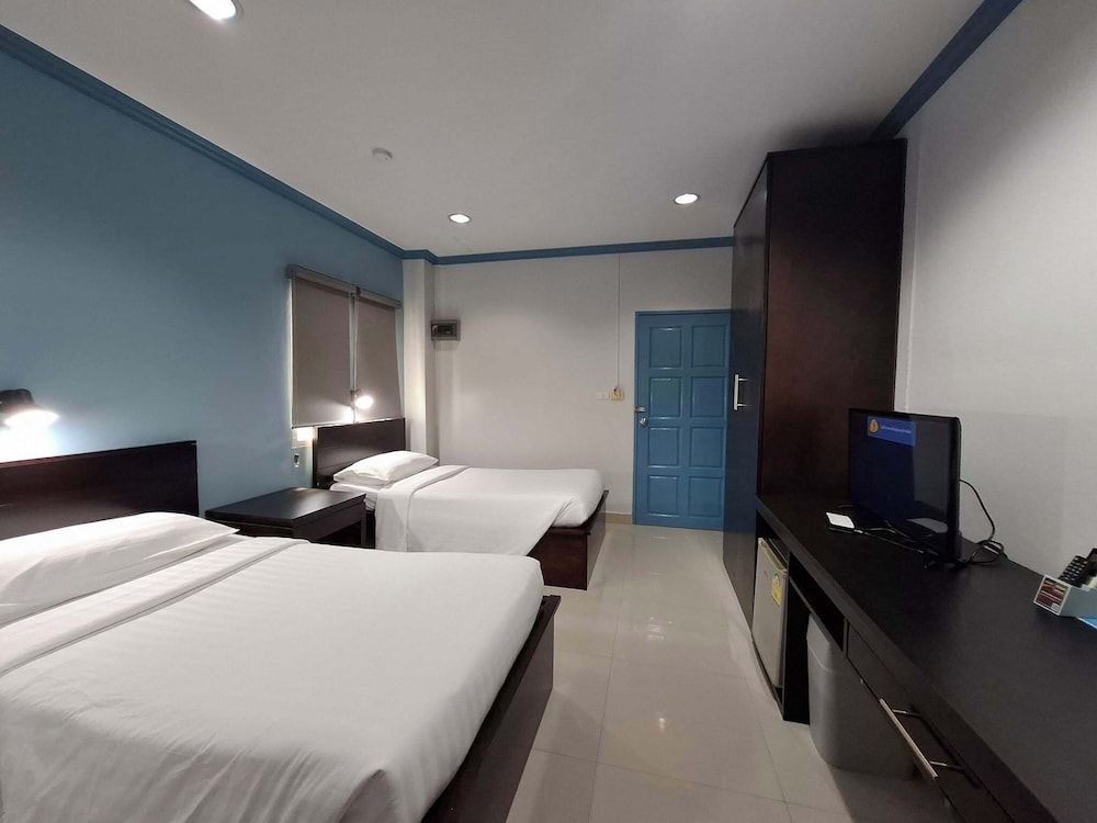 Garden Hill Hotel Twin Room 8