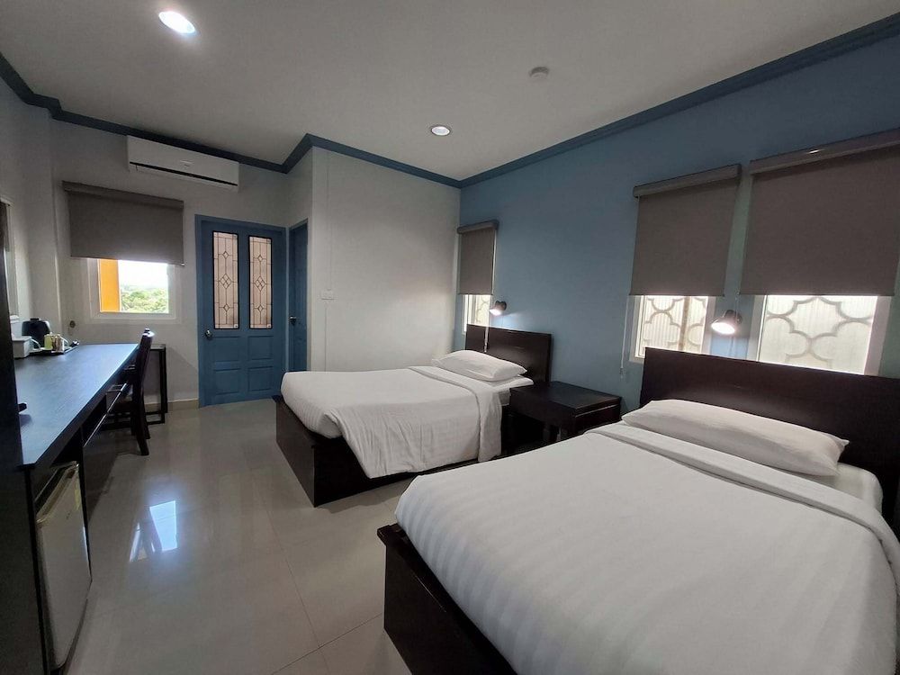 Garden Hill Hotel Twin Room 9