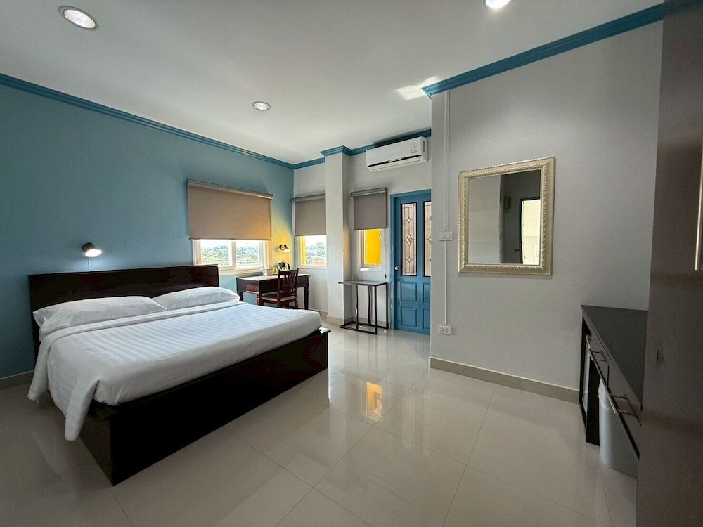 Garden Hill Hotel Superior Room 2