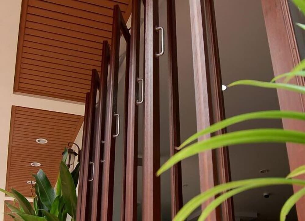 undefined Roof View Place 5