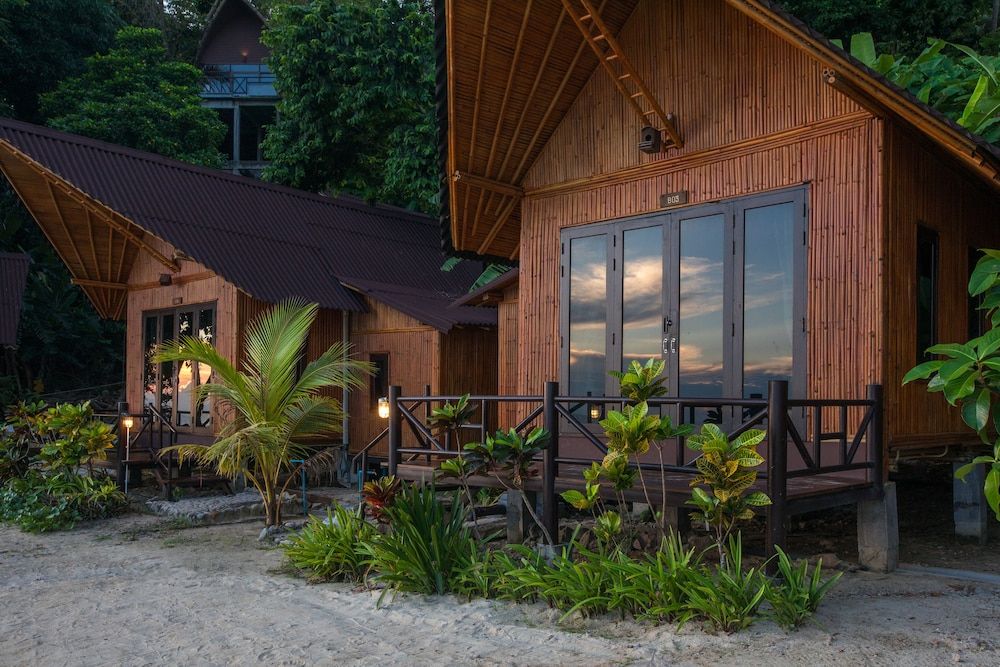 undefined The Cove Phi Phi 7