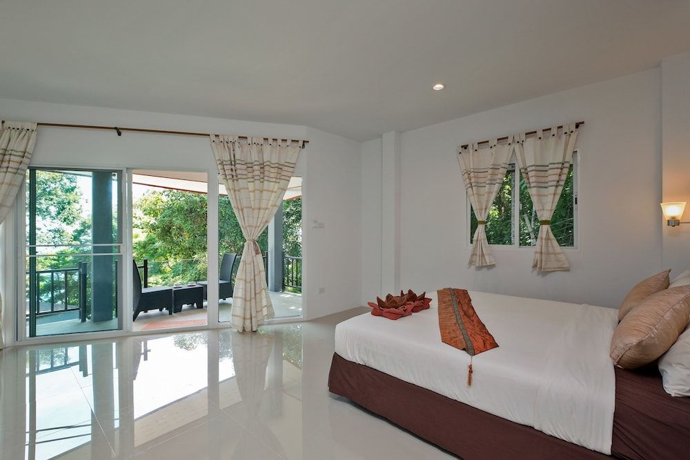 The Cove Phi Phi Garden Cliff House 5