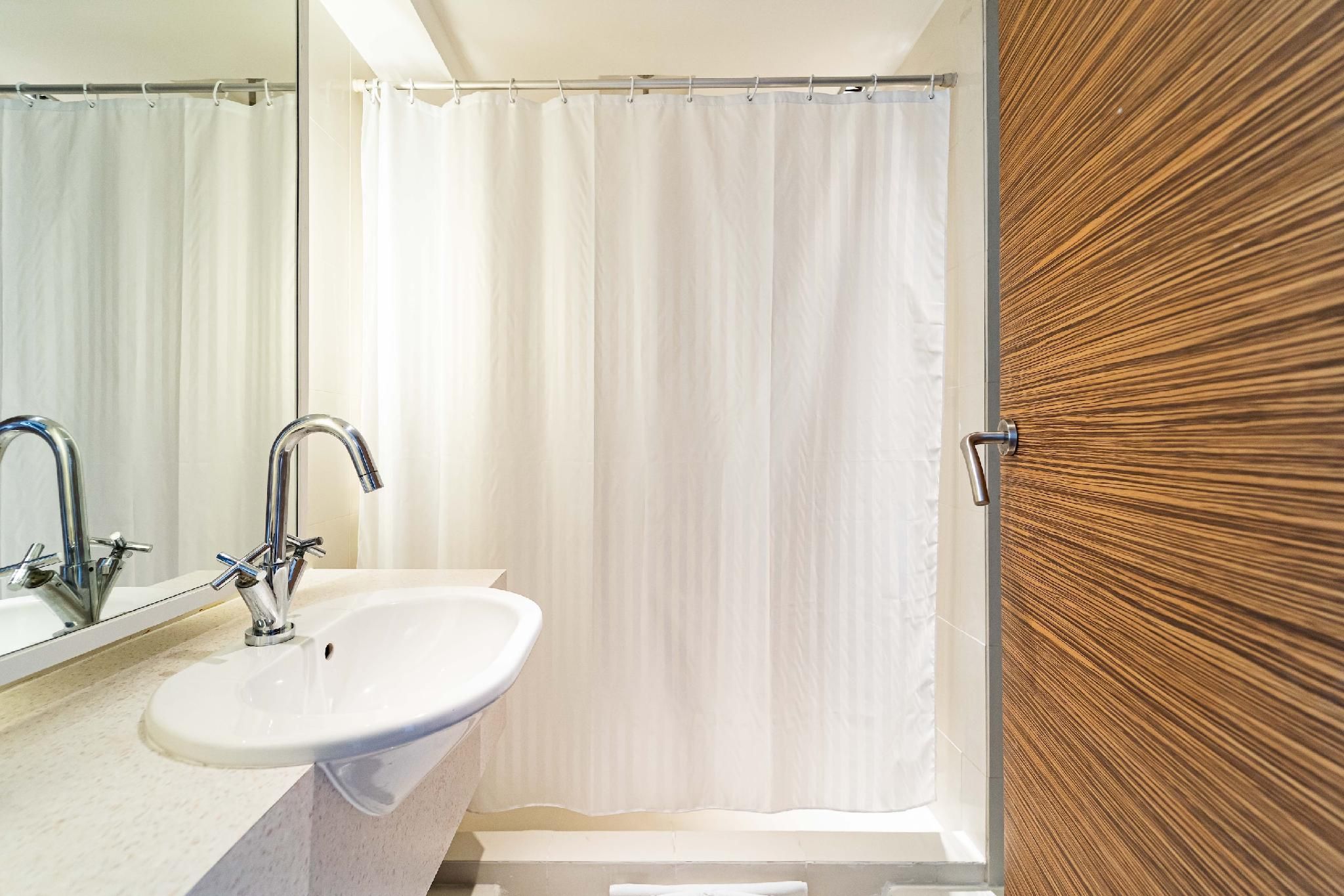 Business Deluxe Twin Room