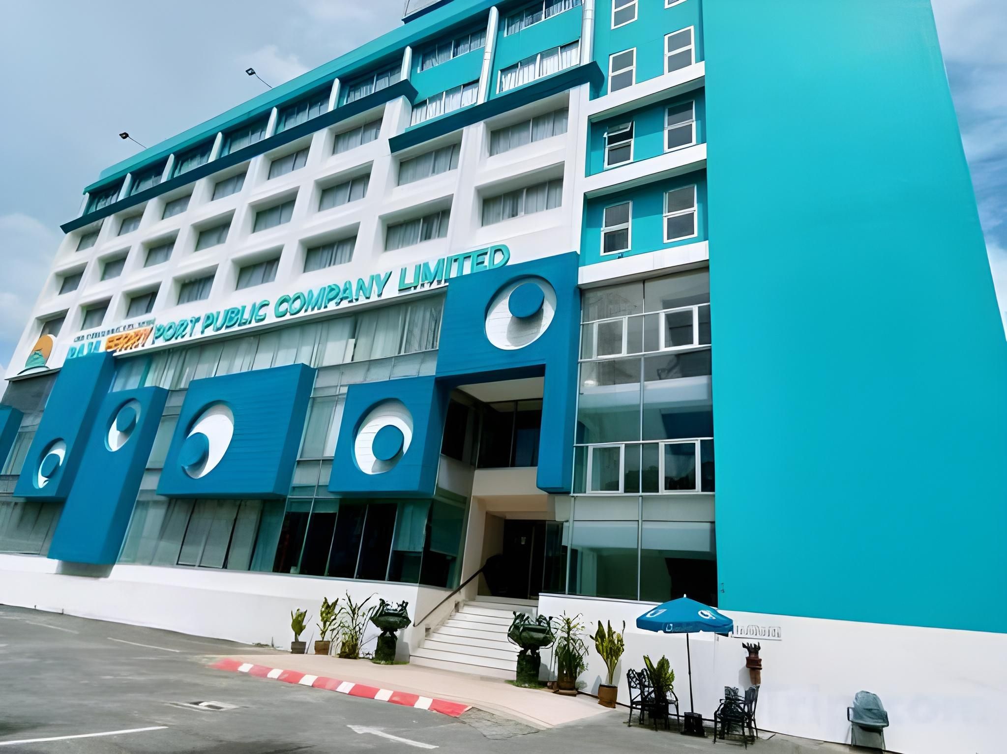 undefined Veronica Residence 9