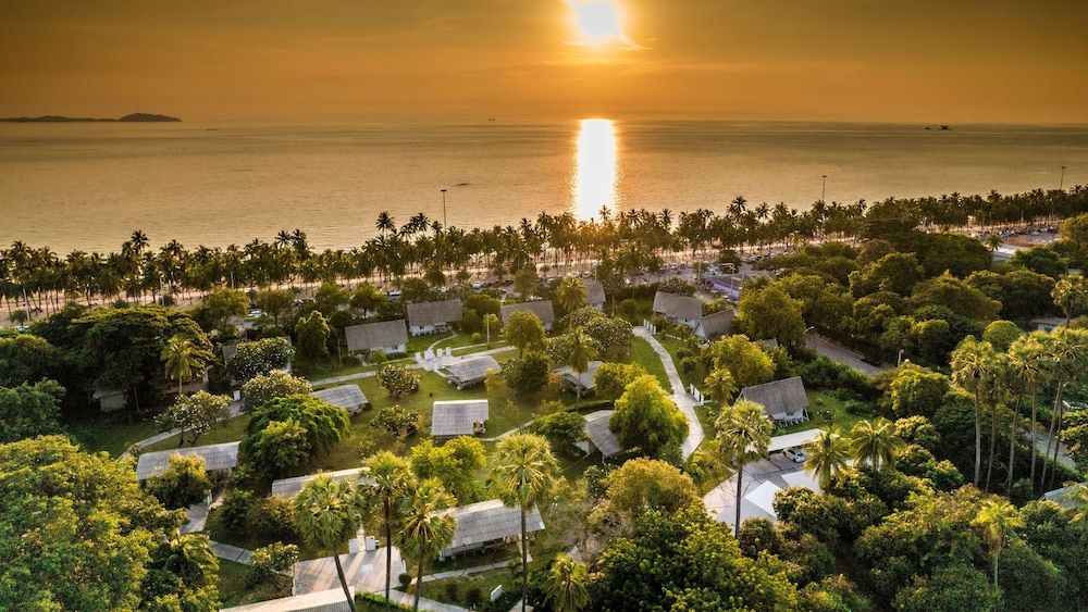 Bangsaen Heritage Hotel One Bedroom Villa 3