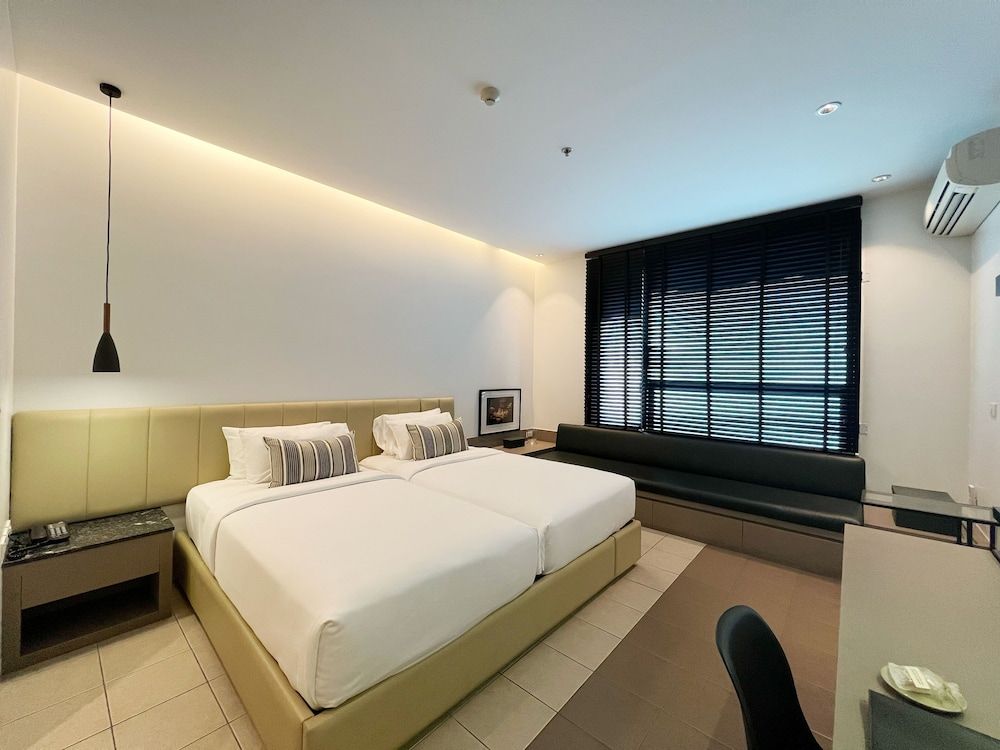 undefined Theatre Residence 8