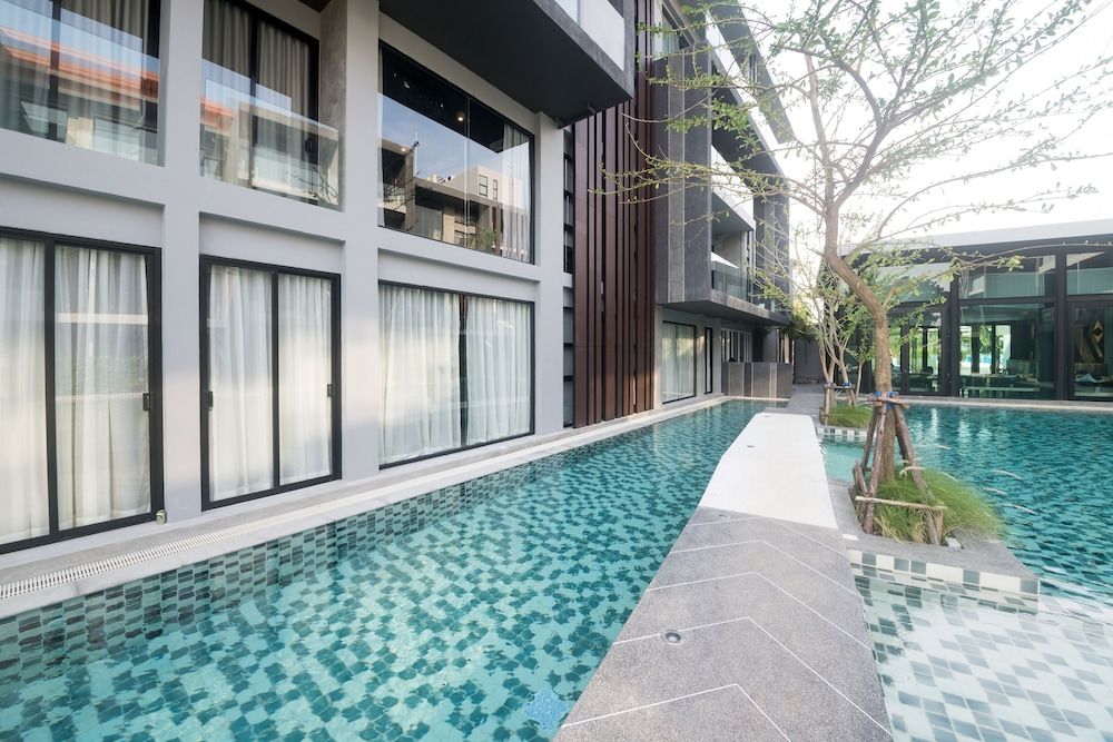 Maya Phuket Airport Hotel Grand Deluxe Pool Access 8