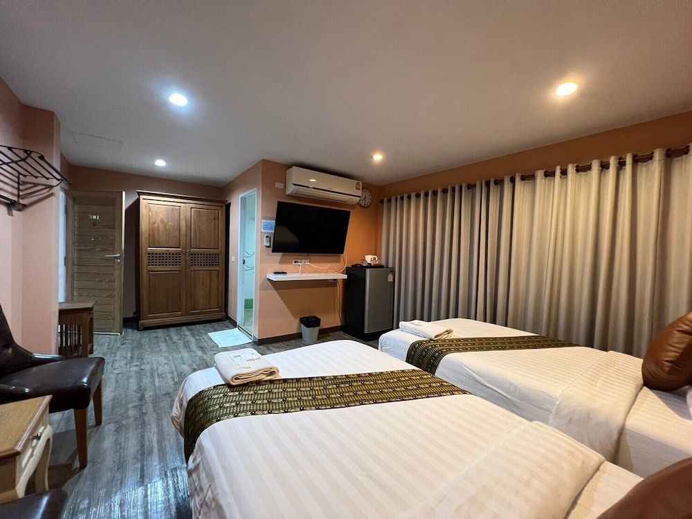 Phaphoom Boutique Standard Twin Room