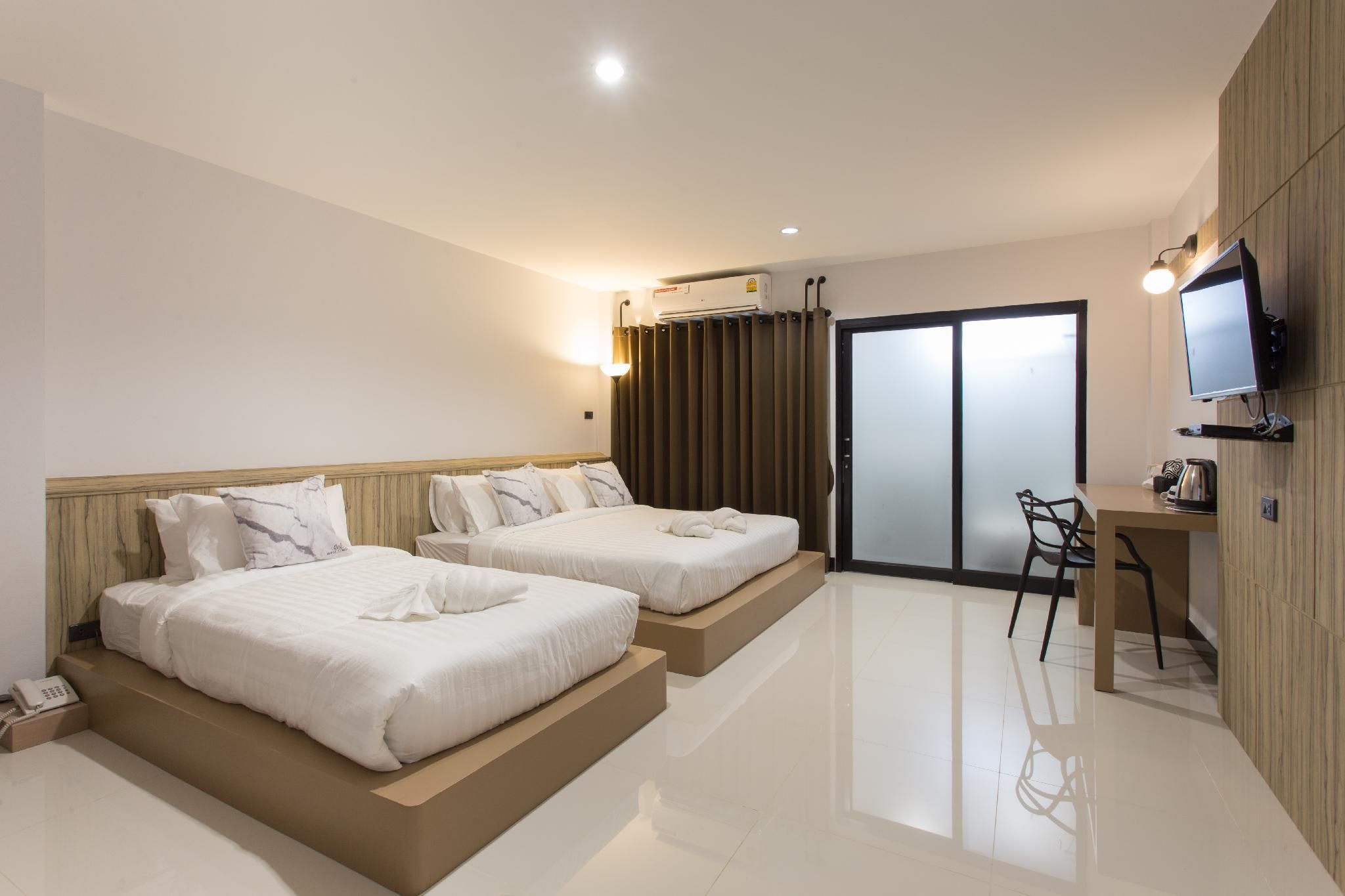 Well Timed Hotel Family Junior Suite