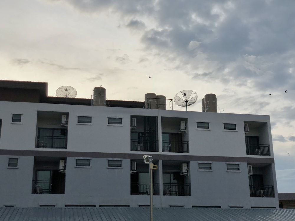 undefined Well Timed Hotel 4