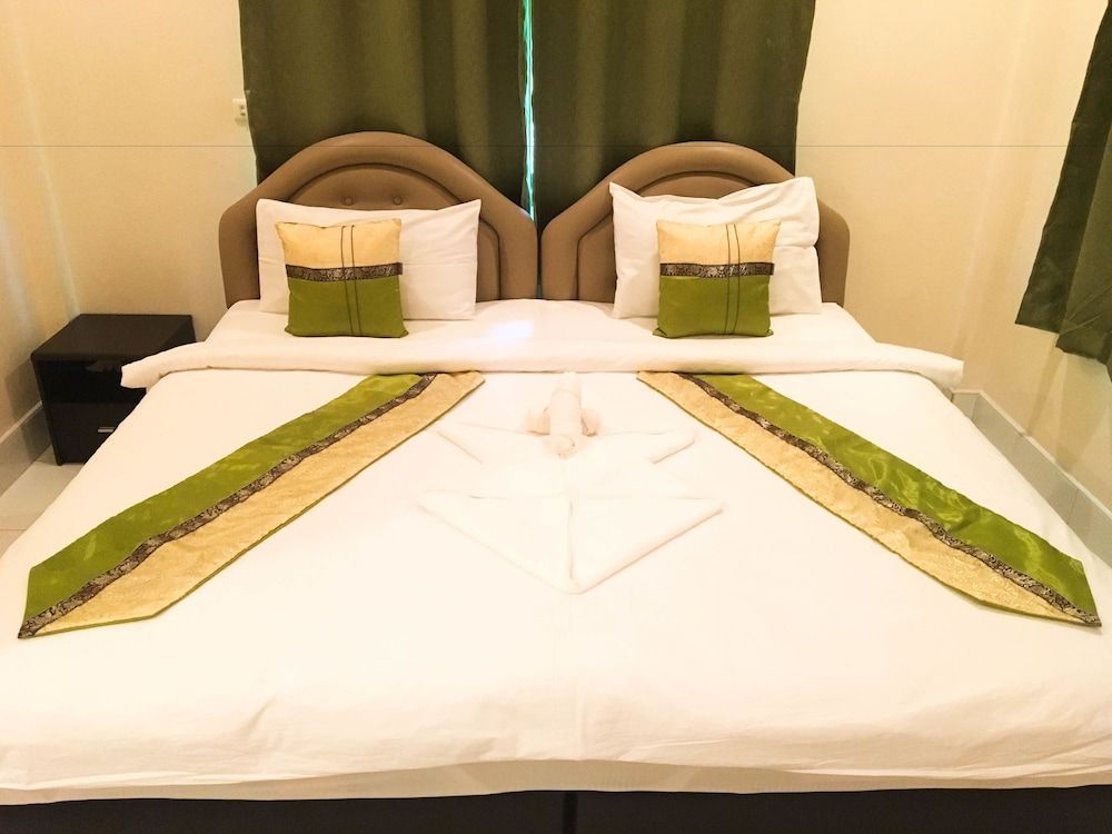 undefined Tanamas House 4