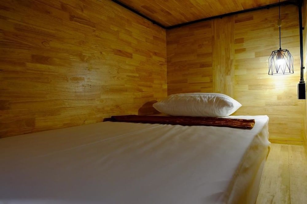 Sleep Owl Hostel Capsule in Female Dorm 5