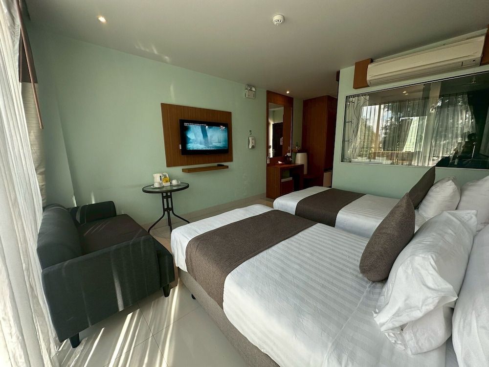 A Hotel Simply Standard Room 6