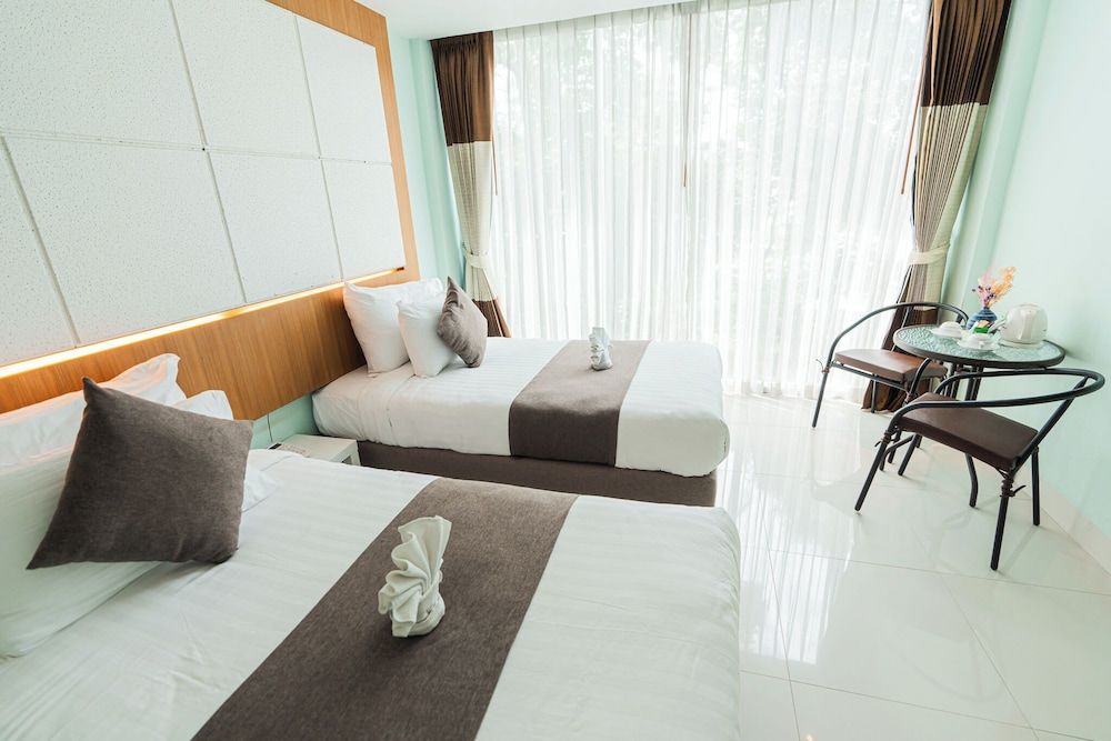 A Hotel Simply Standard Room 9