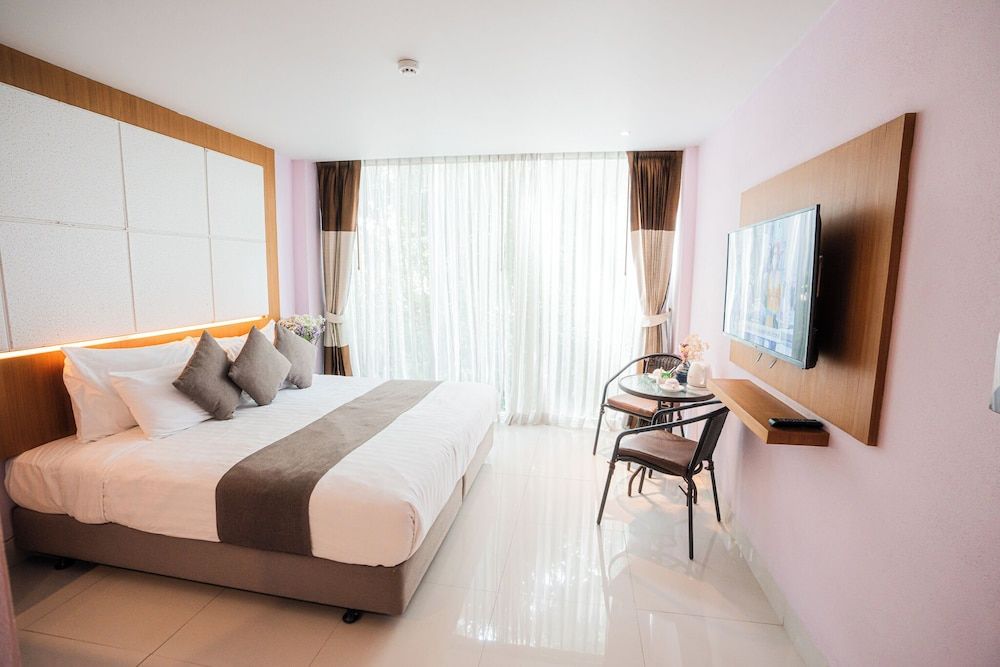 A Hotel Simply Standard Room 14