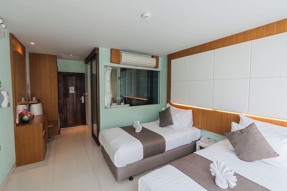 A Hotel Simply Standard Room 2