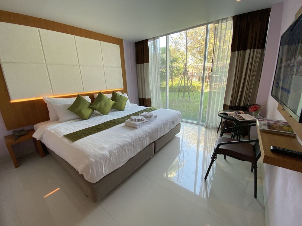 A Hotel Simply Standard Room 10