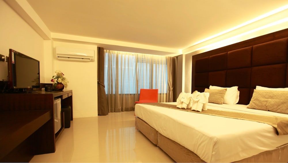undefined The Bangkok Major Suite 8