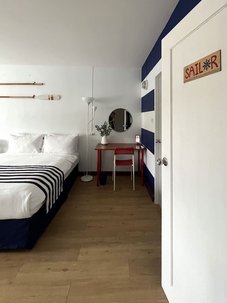 Nautical Home & Seashell House B&B Triple Room 1 Queen & 1 Twin Bed 3