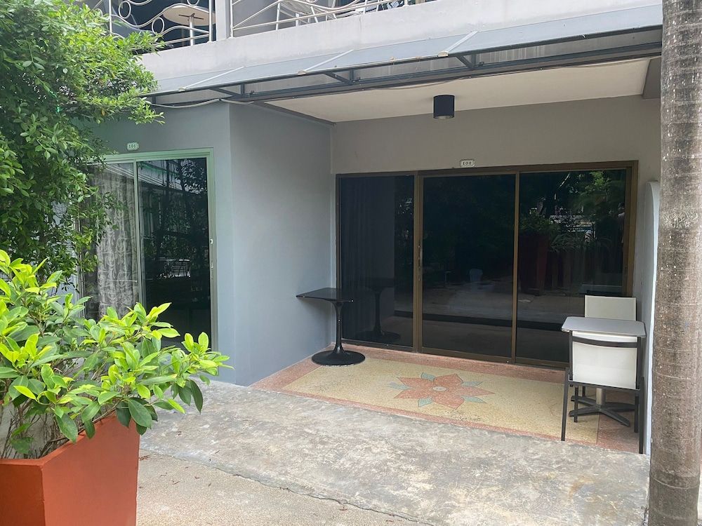 undefined Momento Resort 2