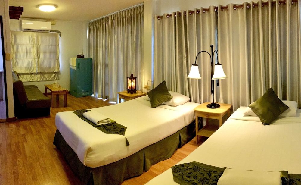 Phunyanuch Hotel Standard Twin Room 2