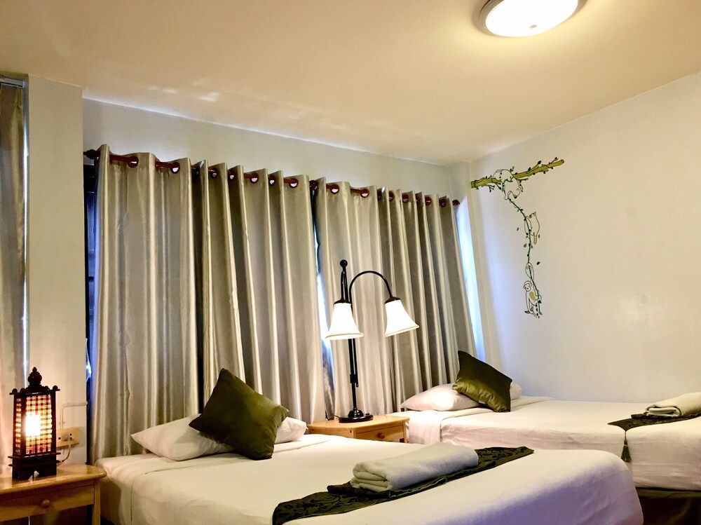 Phunyanuch Hotel Standard Twin Room 3