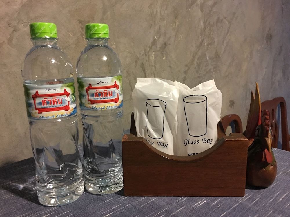 Phunyanuch Hotel Standard Double Room, 1 King Bed 8