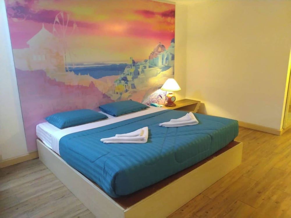 The Pacific Cool Chic Cool Room B 22