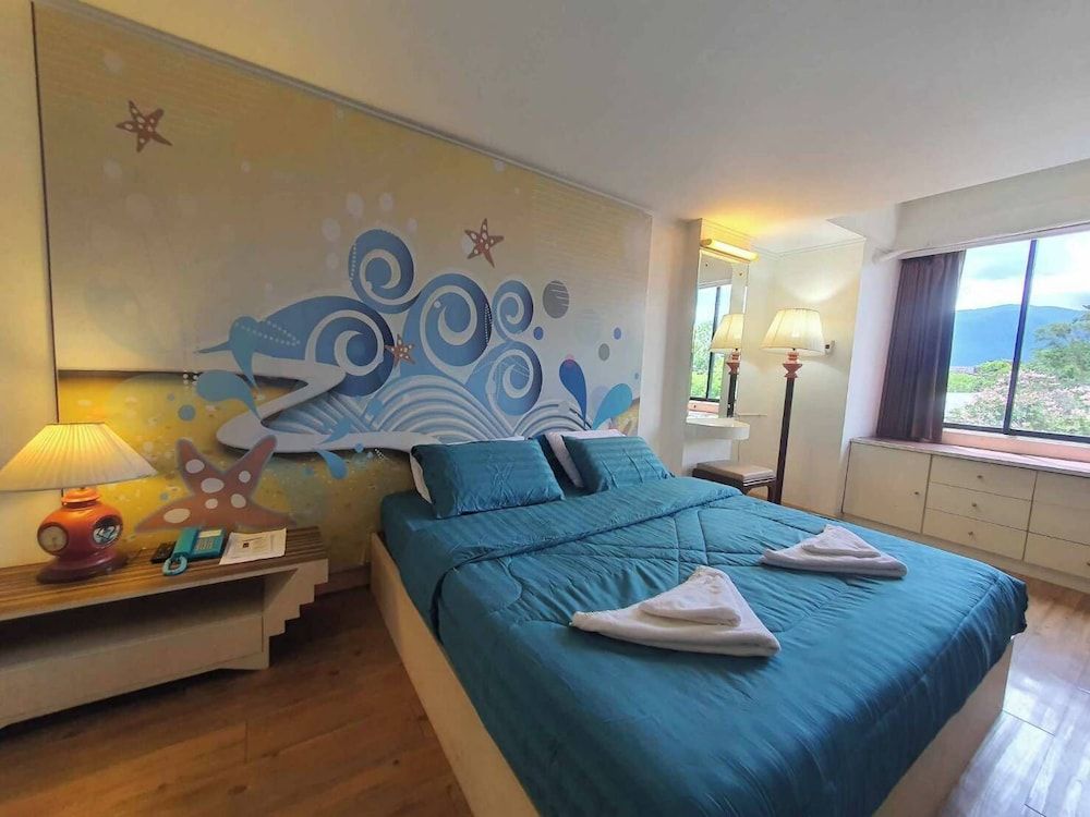 The Pacific Cool Chic Cool Room B 27